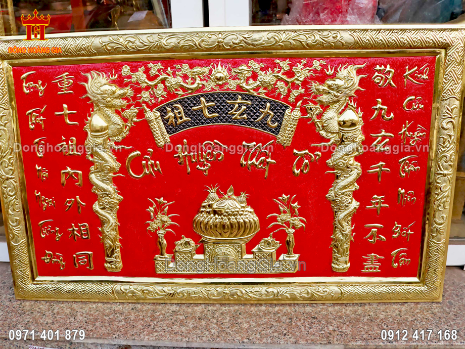 Tấm cửu huyền thất tổ mạ vàng được nghệ nhân chế tác hoàn toàn thủ công tinh xảo